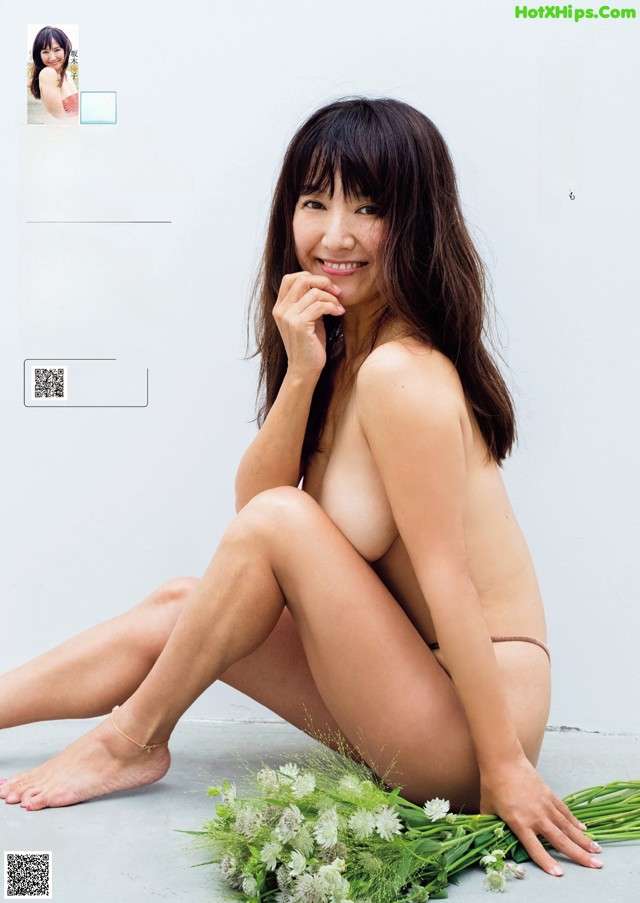 Yuko Sakaki 坂木優子, Weekly Playboy 2022 No.48 (週刊プレイボーイ 2022年48号) No.af40d9